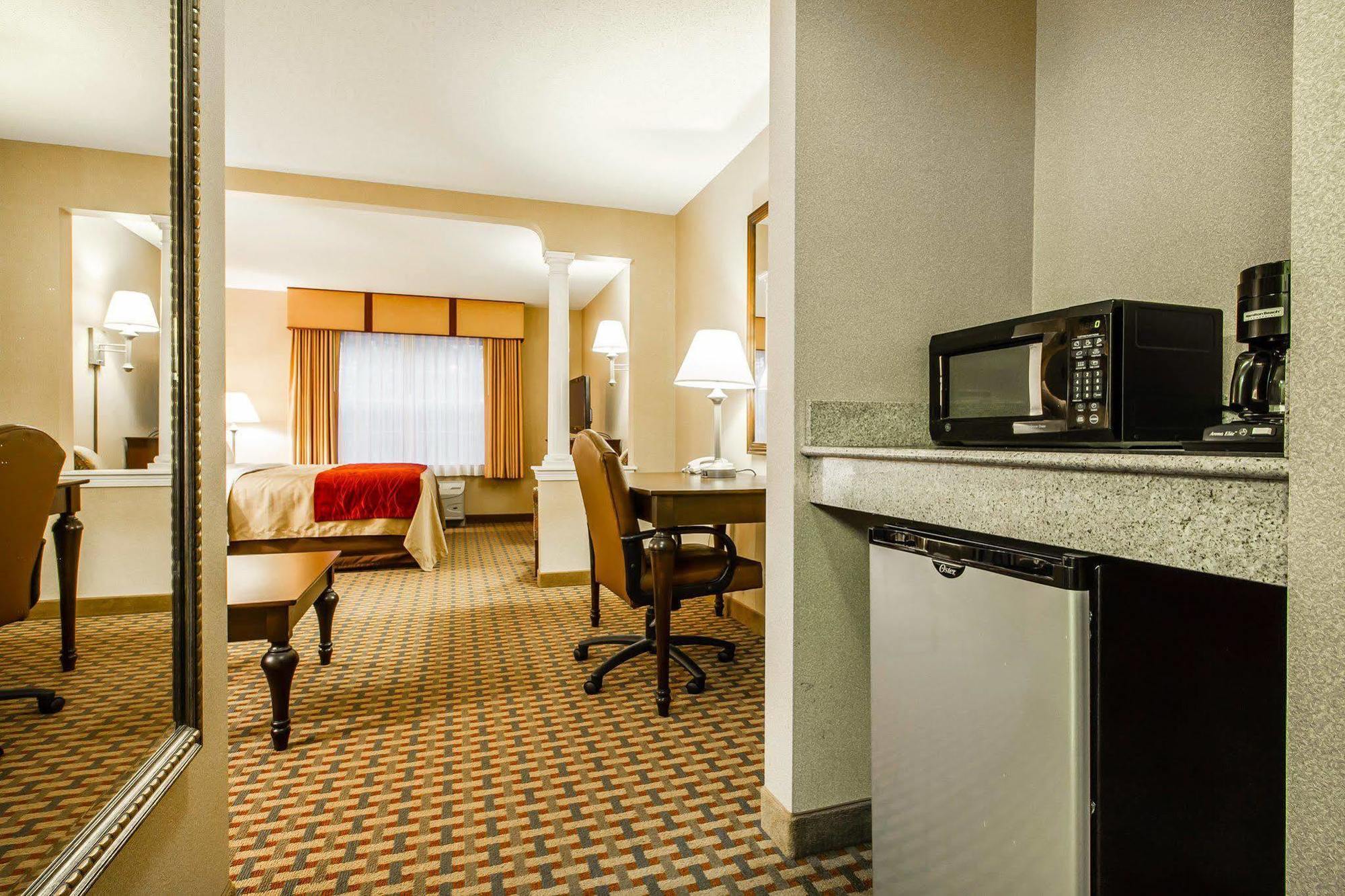 Comfort Inn & Suites Scarborough-Portland Extérieur photo